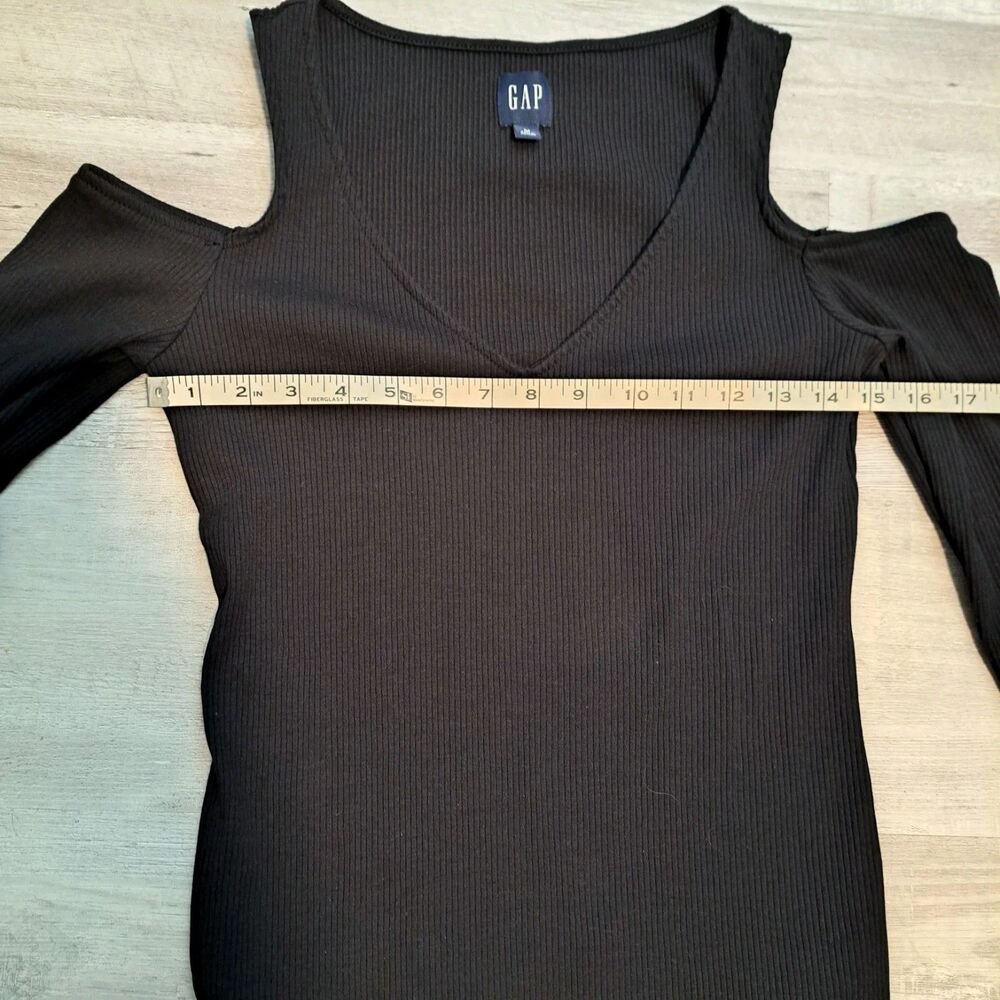 Gap Black Long Sleeved Top Cold Shoulder Size M - Picture 6 of 8